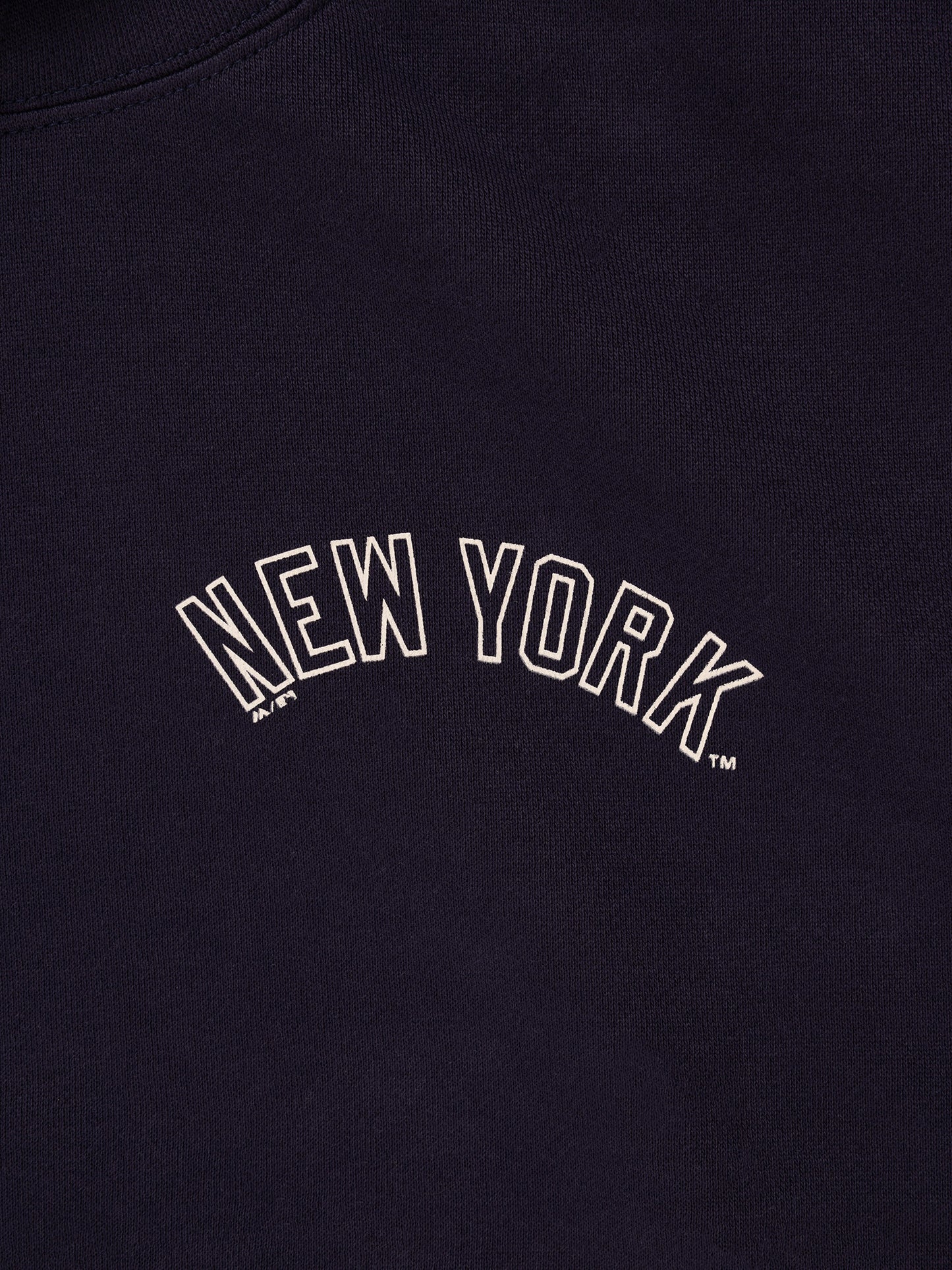 Majestic Athletic NY Yankees CLSC Crest Fleece Hoody - True Navy