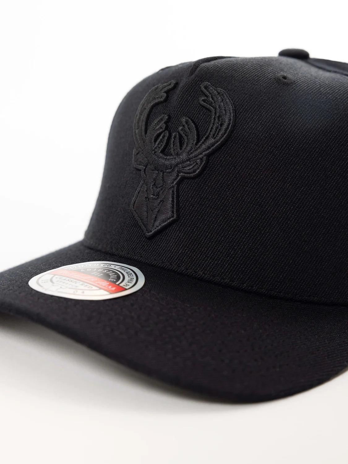 Mitch & Ness Milwaukee Bucks Black Team Logo 5 Panel Classic Red Snapback