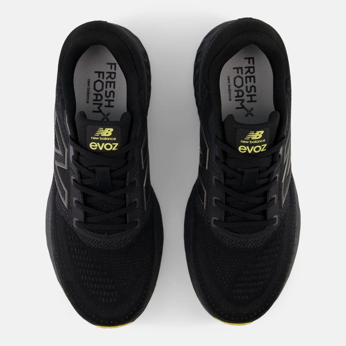 New Balance Mens Fresh Foam X EVOZ v4 (2E) - Black