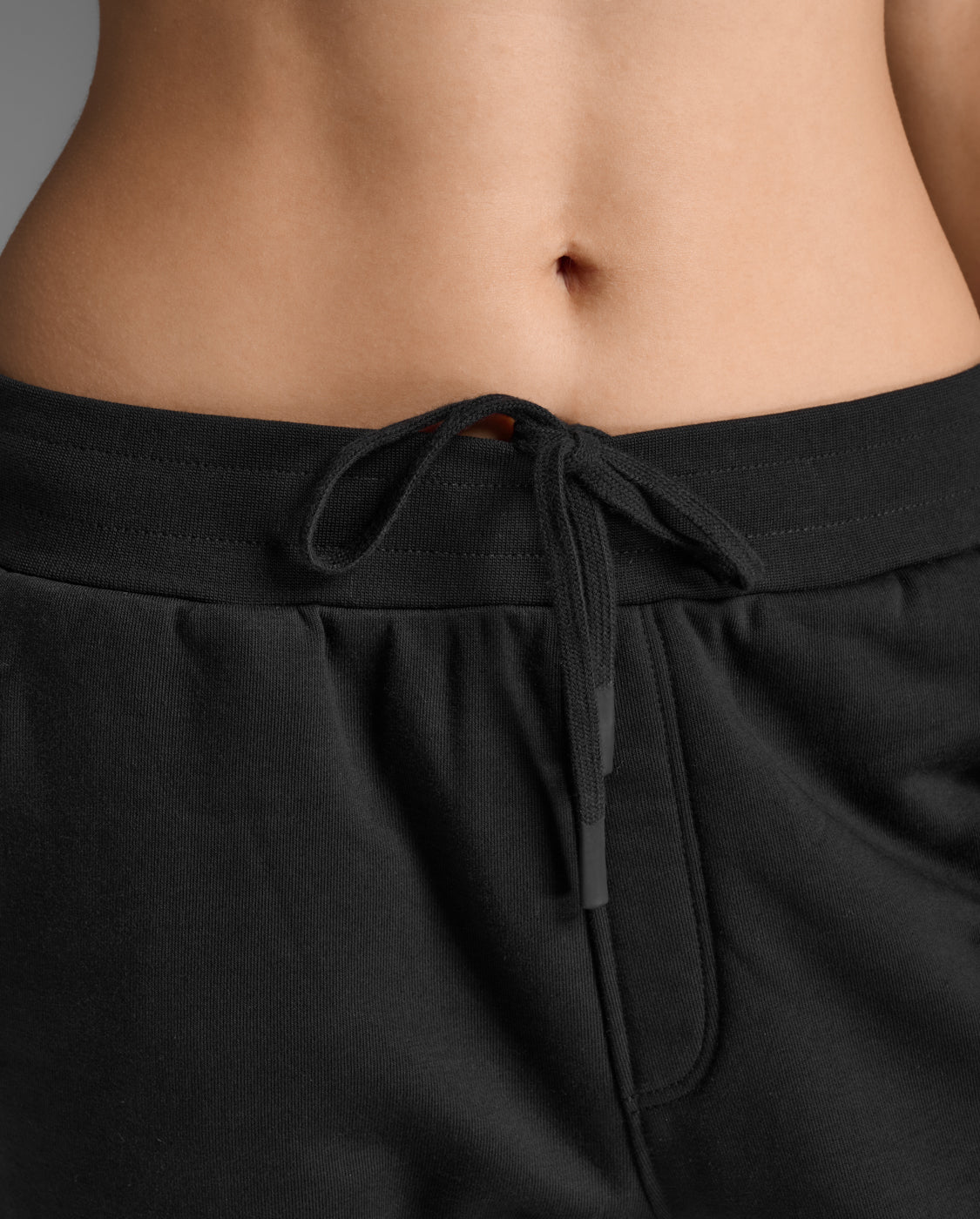 2XU Womens Aspire Trackpants - Black/White