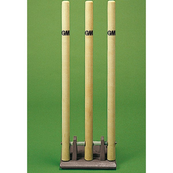 Gunn & Moore Deluxe Springback Set Wooden Cricket Stumps