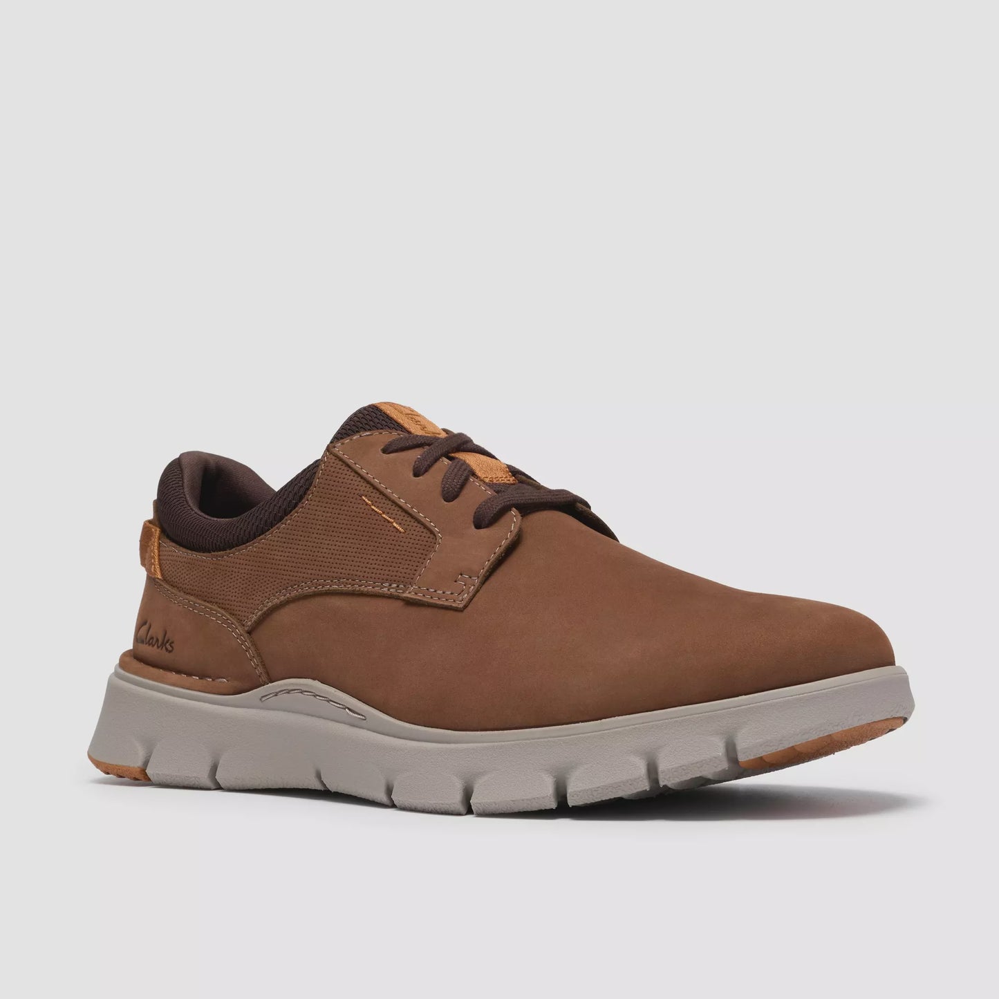 Clarks Mens Cloudsteppers Step365 Plain - Cola Nubuck