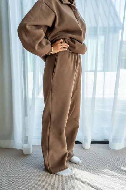 Arby & Opal Straight Leg Jogger - Cocoa