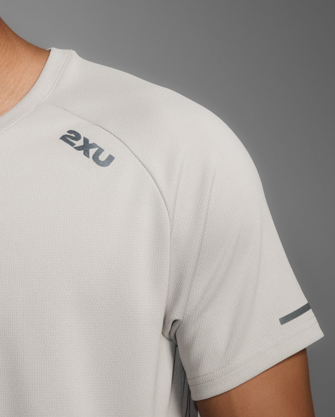 2XU Mens Aero Tee - Carbon