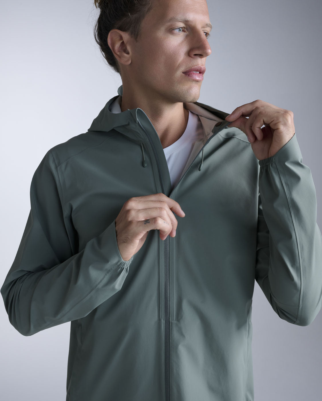 2XU Mens Ignition Shield Waterproof Jacket - Olive Leaf/Black Reflective
