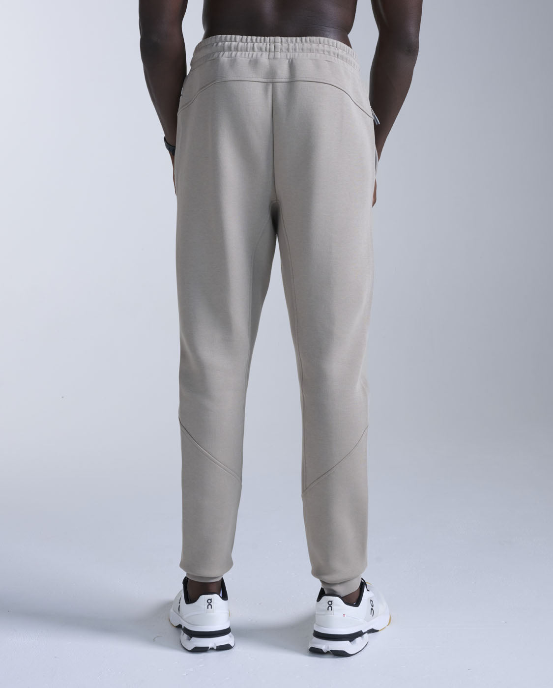 2XU Mens Commute Smooth Spacer Trackpants - Carbon