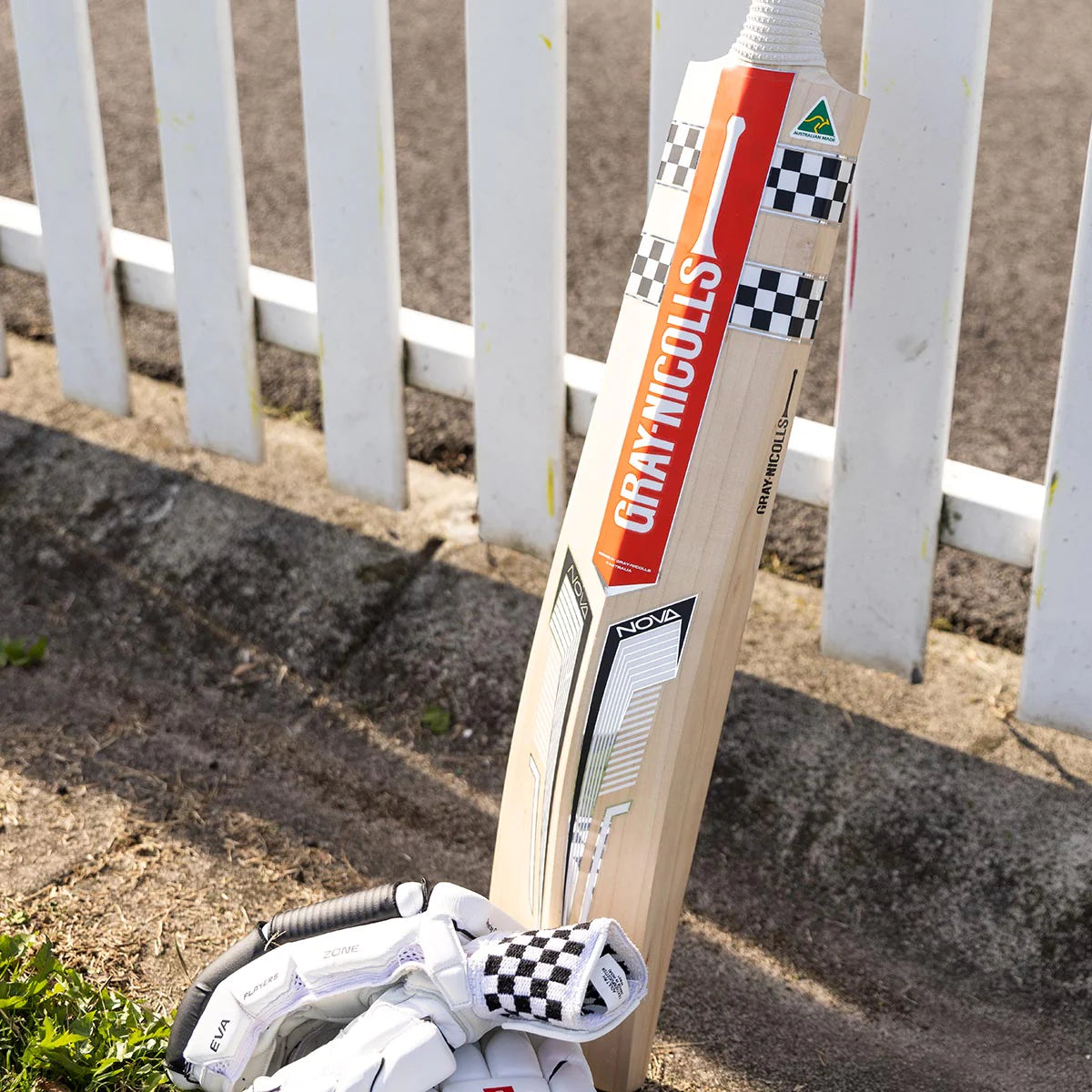 Gray Nicolls Nova Players Edition Bat (Natural) - Short Handle