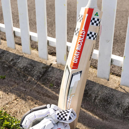 Gray Nicolls Nova Players Edition Bat (Natural) - Short Handle