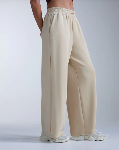 2XU Womens Wonderluxe SandWashed Wide Pants - Mojave Desert/White