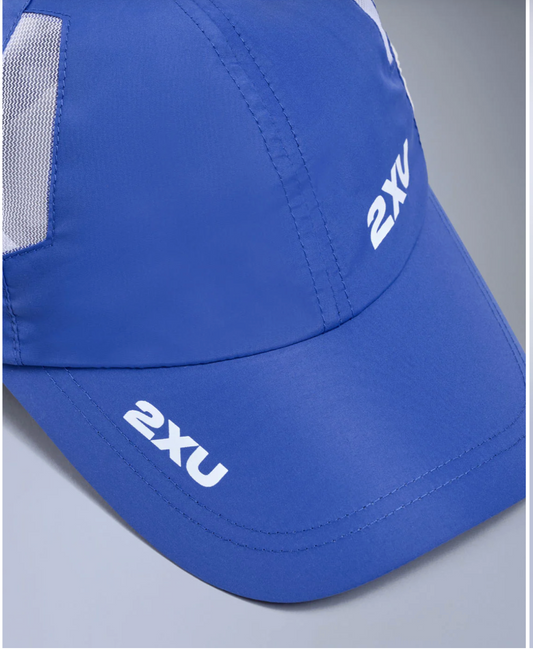 2XU Unisex Run Cap - Surf/White