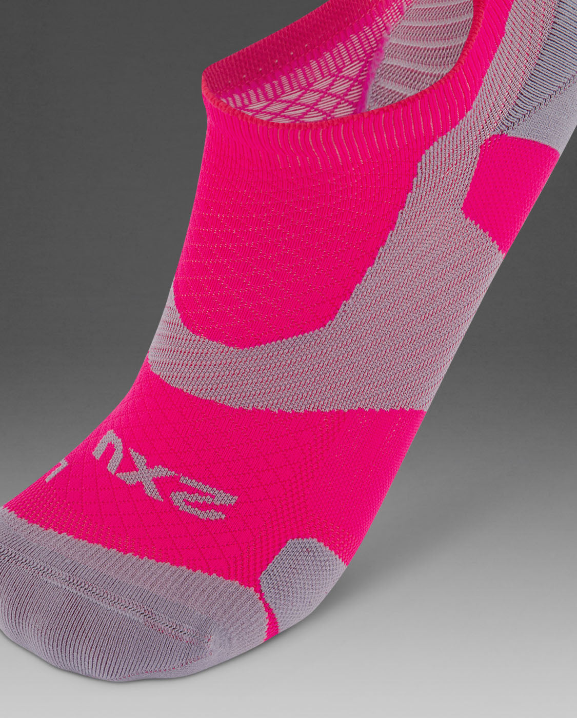 2XU Vectr Light Cushion No Show Socks - Magenta/Light Grey