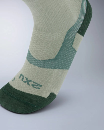 2XU Vectr Merino Light Cushion Crew Socks - Eucalyptus/Olive Leaf