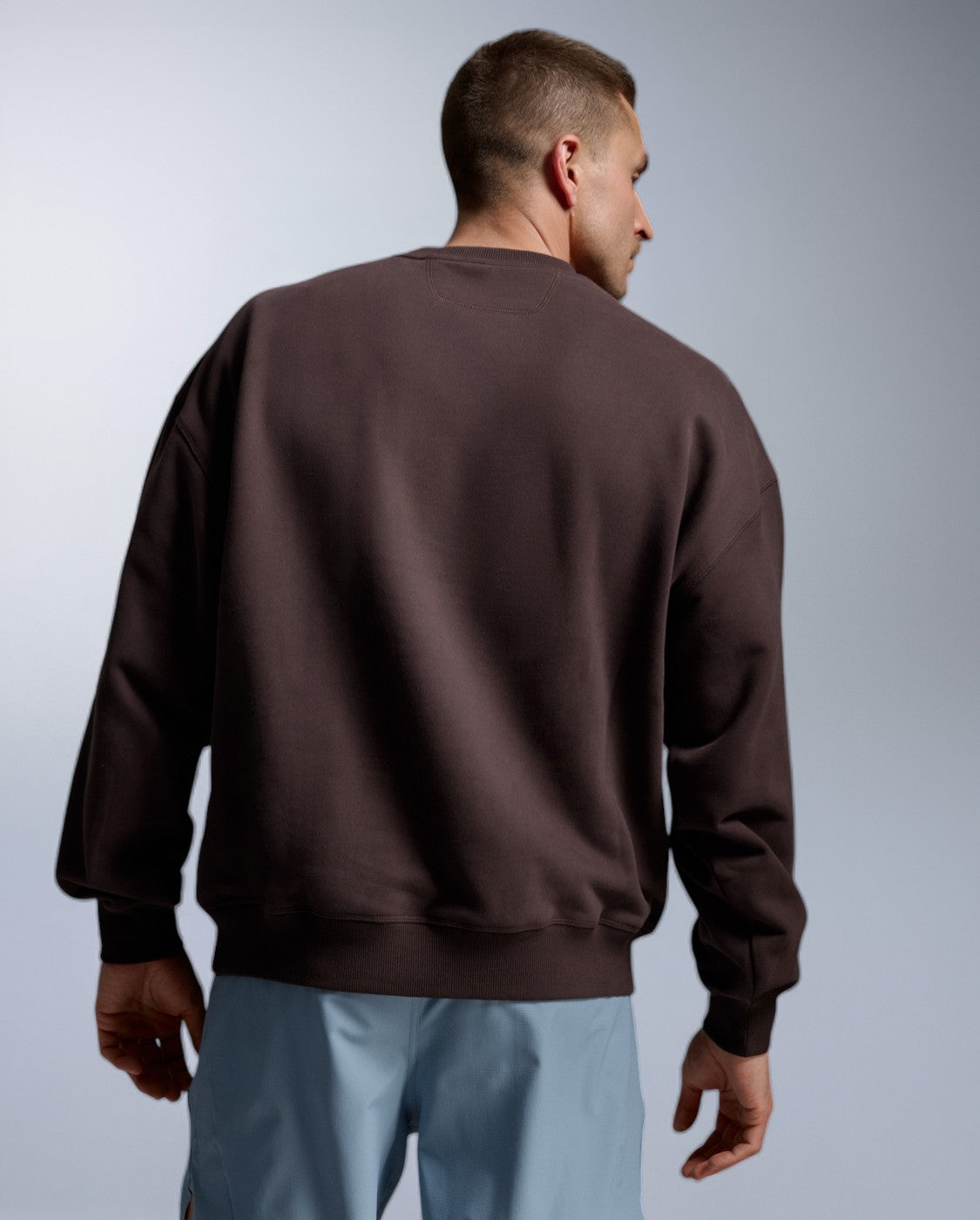 2XU Unisex EZ Oversized Organic Cotton Crew - Bark/Bark