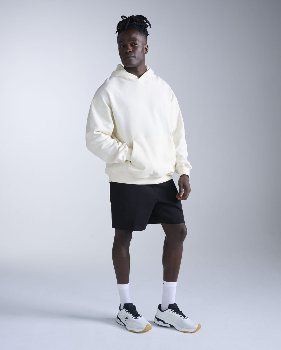 2XU Unisex EZ Oversized Organic Cotton Hoodie - Chalk