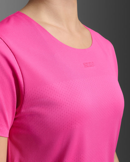 2XU Womens Light Speed Tech Tee - Fuschia