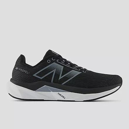 New Balance Mens FuelCell Propel V5 (2E)- Black