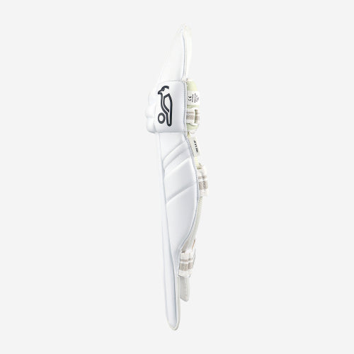 Kookaburra Pro 3.0 slim fit cricket batting pads with padded knee rolls and fastening straps. Side View