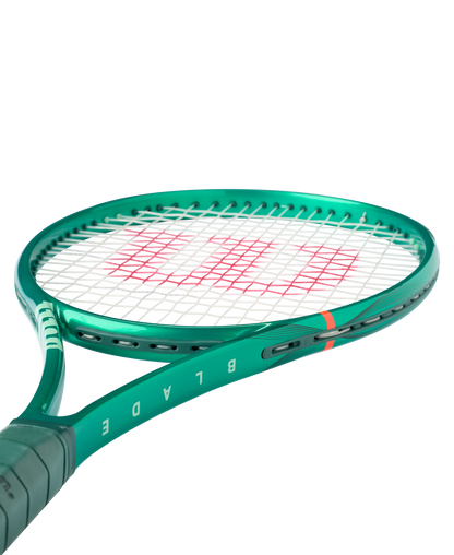 Wilson Blade 98 16X19 V10 FRM 2 Tennis Racket - Unstrung
