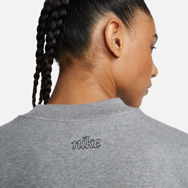Nike Dri-FIT Get Fit Women's Graphic Crewneck Sweatshirt