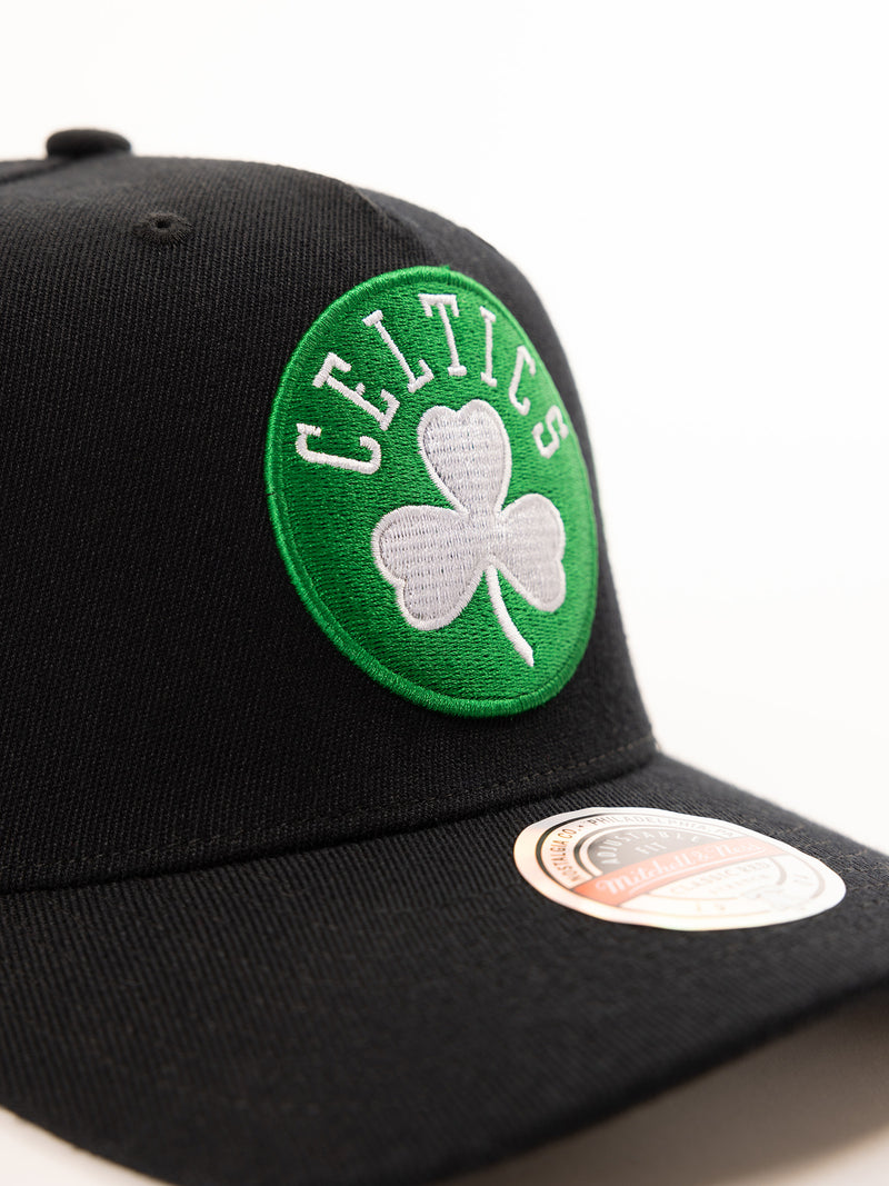 Mitchell & Ness Black and Team Colour Logo Classic Red Snapback - Boston Celtics