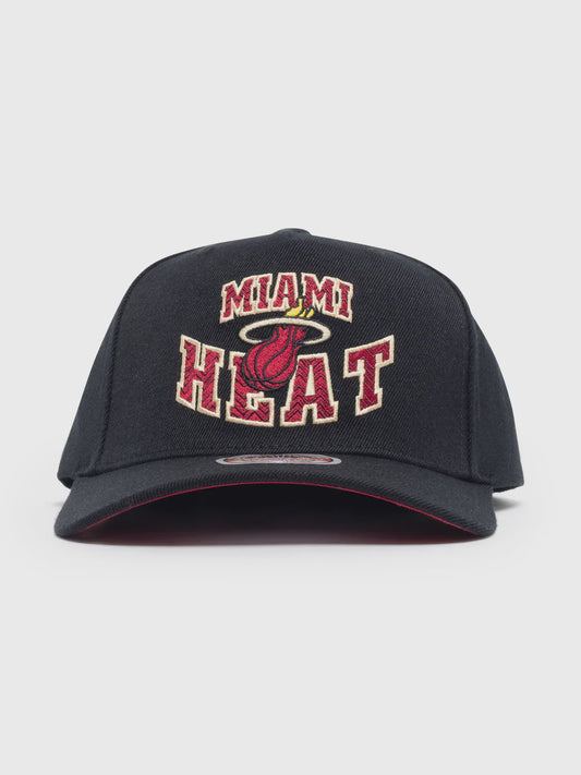 Mitchell & Ness Miami Heat NBA Lay Up Classic Red Snapback