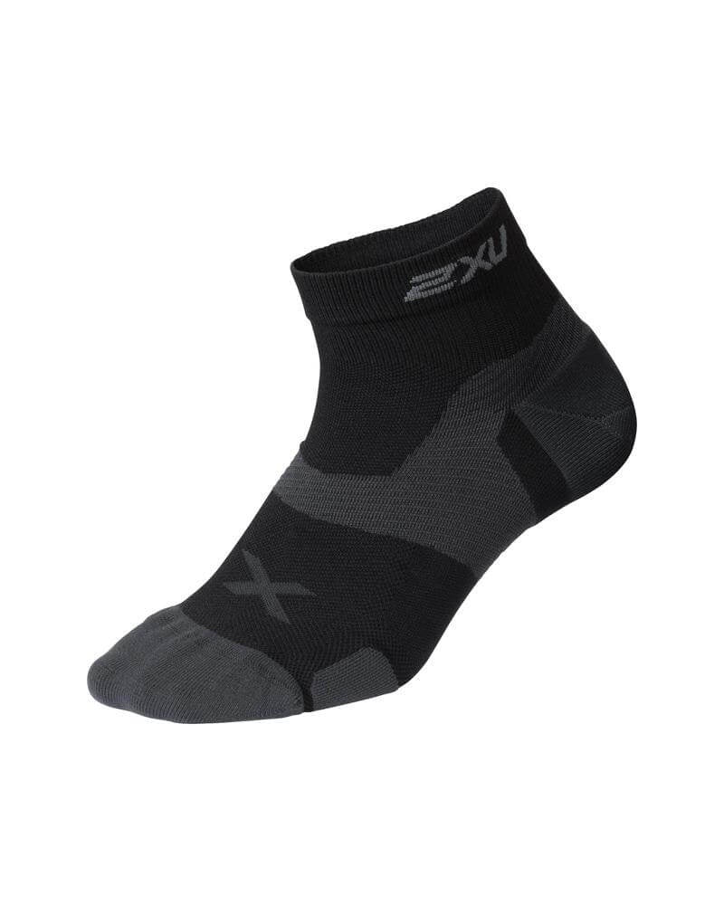 2XU Vectr Cushion 1/4 Crew Socks - Black/Titanium