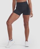 2XU Womens Form Hi-Rise Compression Shorts - Black/Black